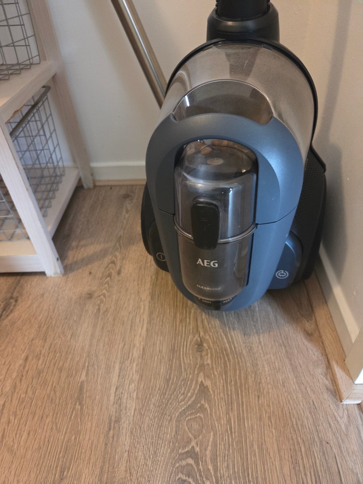 AEG stofzuiger zonder zak - Krachtig en efficiënt, Ophalen