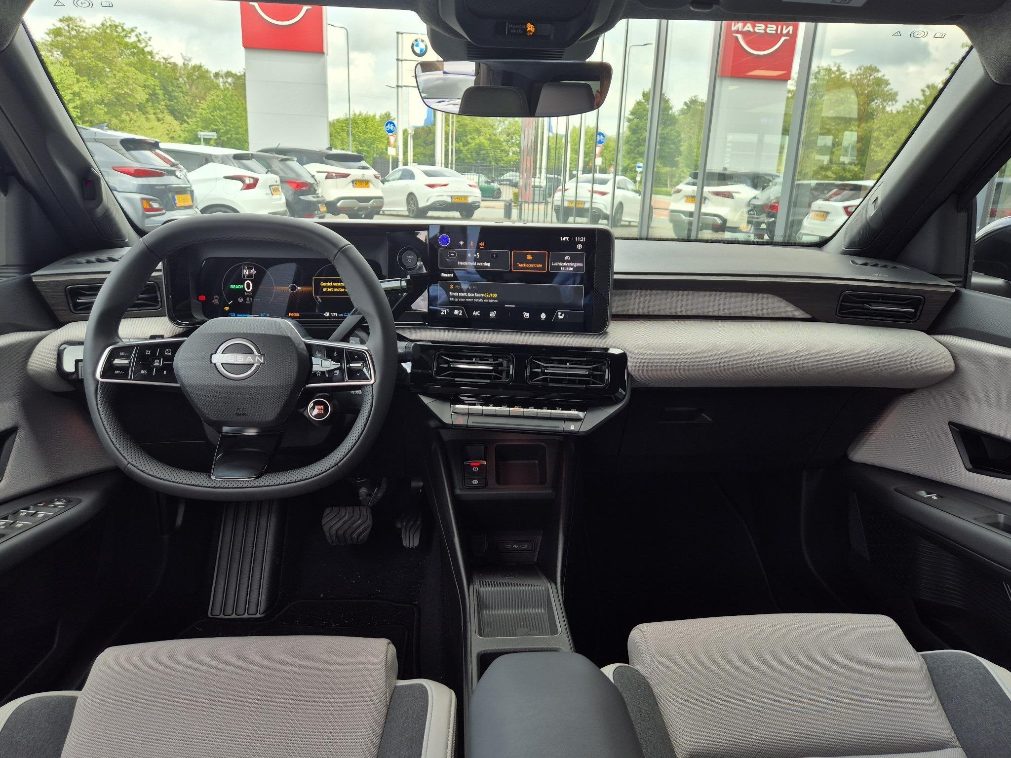 Nissan Micra Evolve 52 kWh | Demo | Navigatie | Harmon / Kar, Auto's, Stof, Huisgarantie, Zwart, Origineel Nederlands