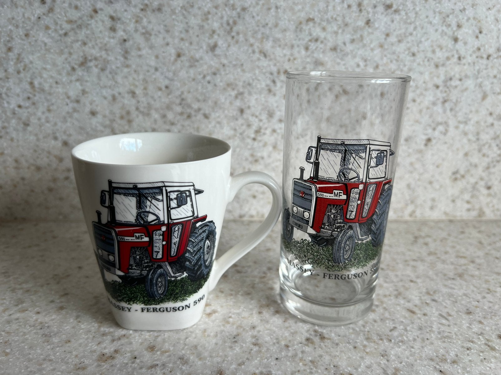 Set beker aardewerk en glas MF Massey Ferguson 590 nieuw, Verzenden, Nieuw, Overige typen