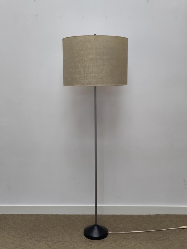 Vintage staande lamp metaal vloerlamp metaal glasvezel, Ophalen, Gebruikt, Mid century modern dutch design, .