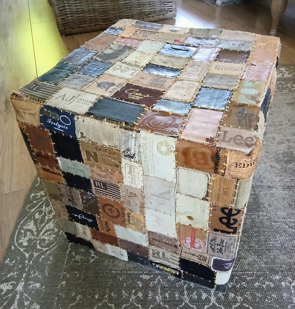 Poef van leren jeans labels, Ophalen, Minder dan 50 cm, Zo goed als nieuw, Vierkant
