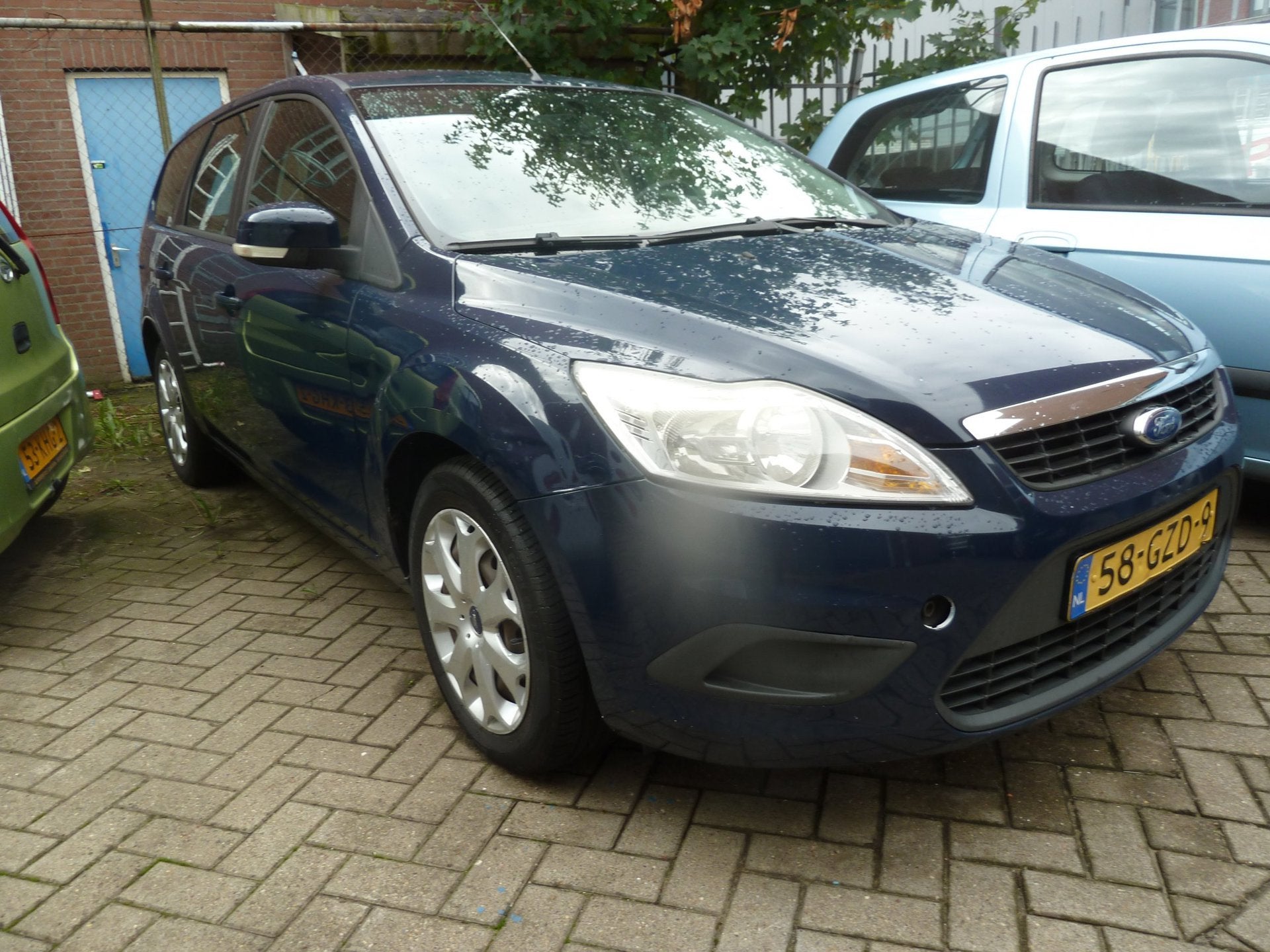 Ford Focus Wagon 1.6 Trend nw apk airco koppeling zit hoog, Auto's, Ford, 1596 cc, Gebruikt, 4 cilinders, Origineel Nederlands