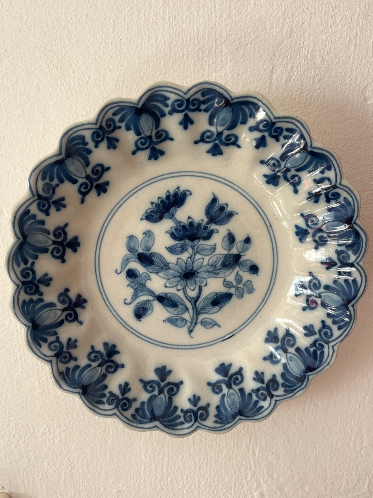 Antiek Delfts Blauw Wandbord Makkum - Bloemmotief (20cm), Ophalen