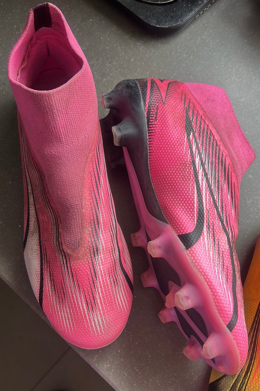 Puma voetbalschoenen maat 41, Ophalen, Maat XS of kleiner, Schoenen, Zo goed als nieuw