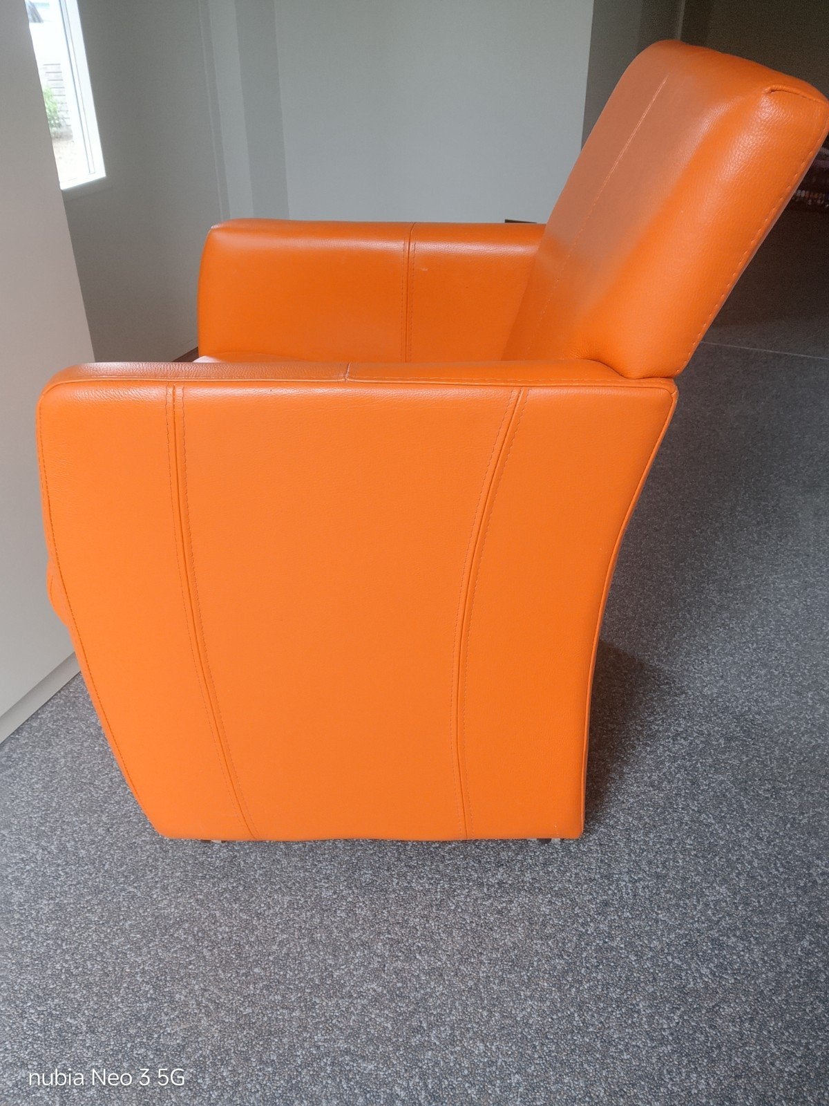 4 stuks Oranje leren fauteuil - Comfortabel en stijlvol, Gebruikt, Ophalen of Verzenden, Modern, 50 tot 75 cm