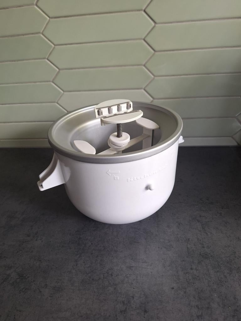 KitchenAid IJskom met koppelstuk voor keukenmachine, Witgoed en Apparatuur, IJsmachines, Ophalen of Verzenden, Zo goed als nieuw