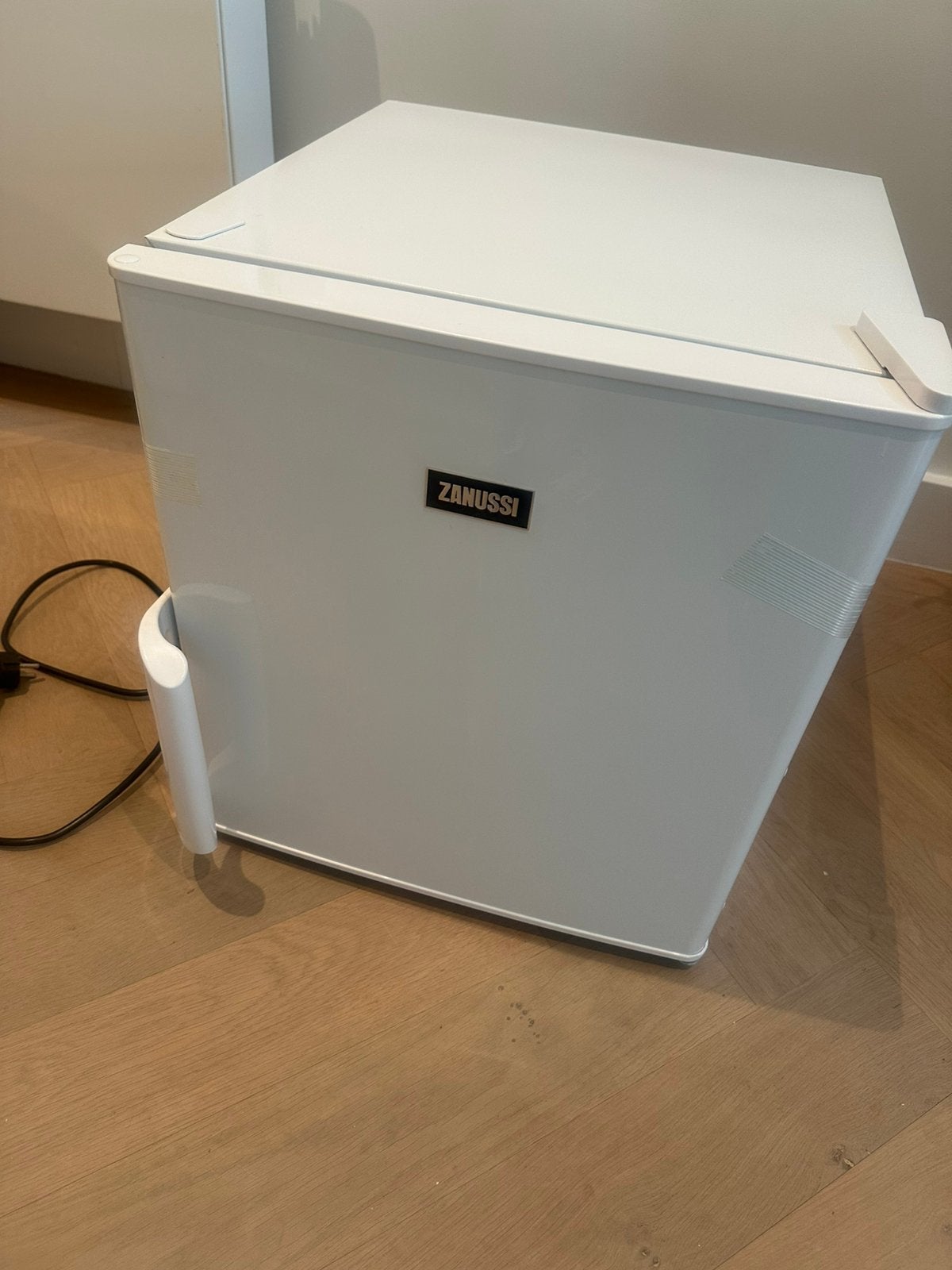 Tafelkoelkast NIEUW, Witgoed en Apparatuur, Koelkasten en IJskasten, Zonder vriesvak, Minder dan 85 cm, Verzenden, Minder dan 75 liter