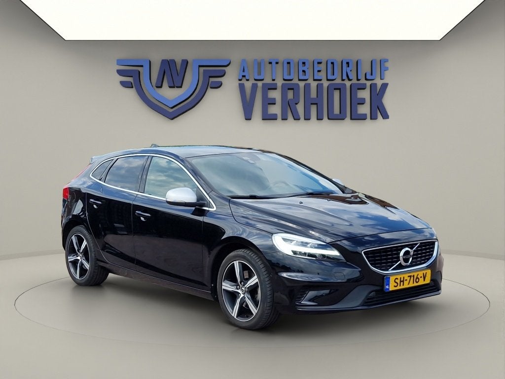 Volvo V40 2.0 T4 R-Design 190 PK Panodak - Trekhaak - NL Aut, Auto's, 12 maanden, Gebruikt, Euro 6, 4 cilinders