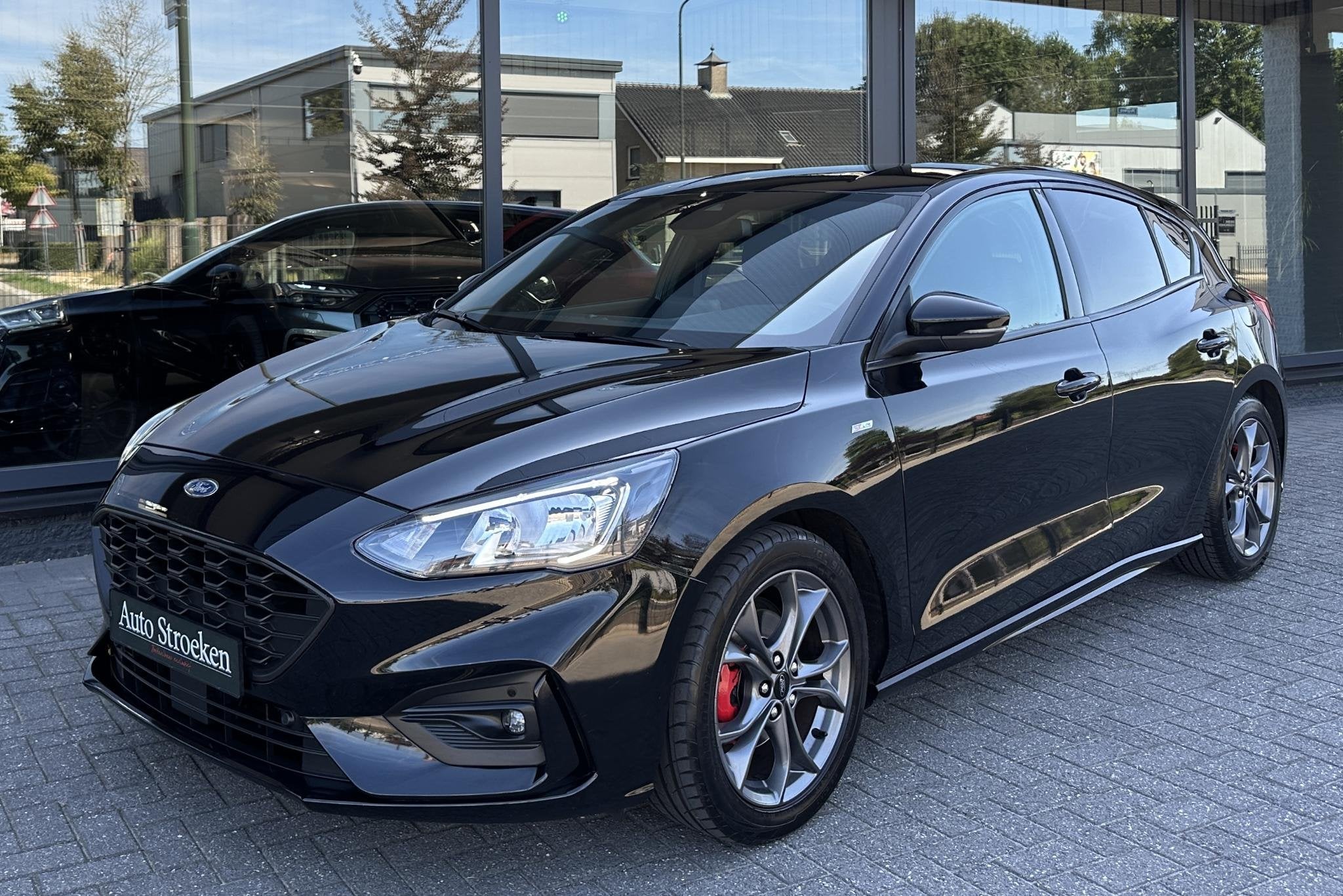 Ford Focus 1.0 EcoBoost ST Line Model2019 Navi 12M Garantie, Gebruikt, Euro 6, Zwart, Bedrijf