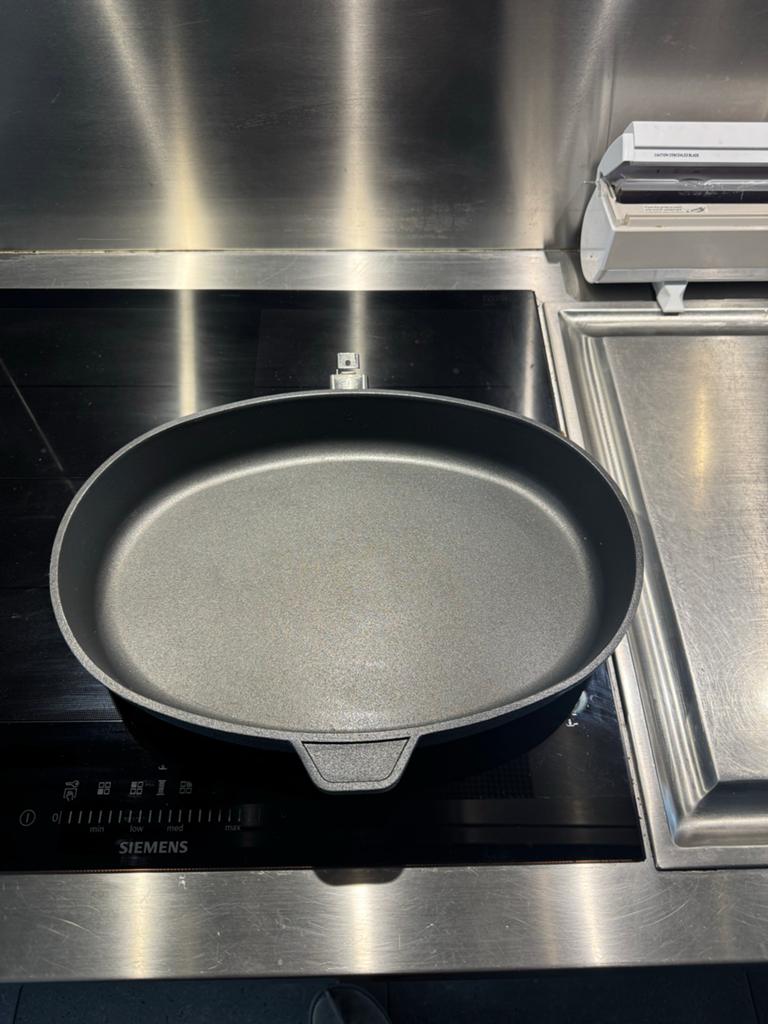 Giet ijzeren braadpan, Ophalen, Inductieplaat, Aluminium, Zo goed als nieuw