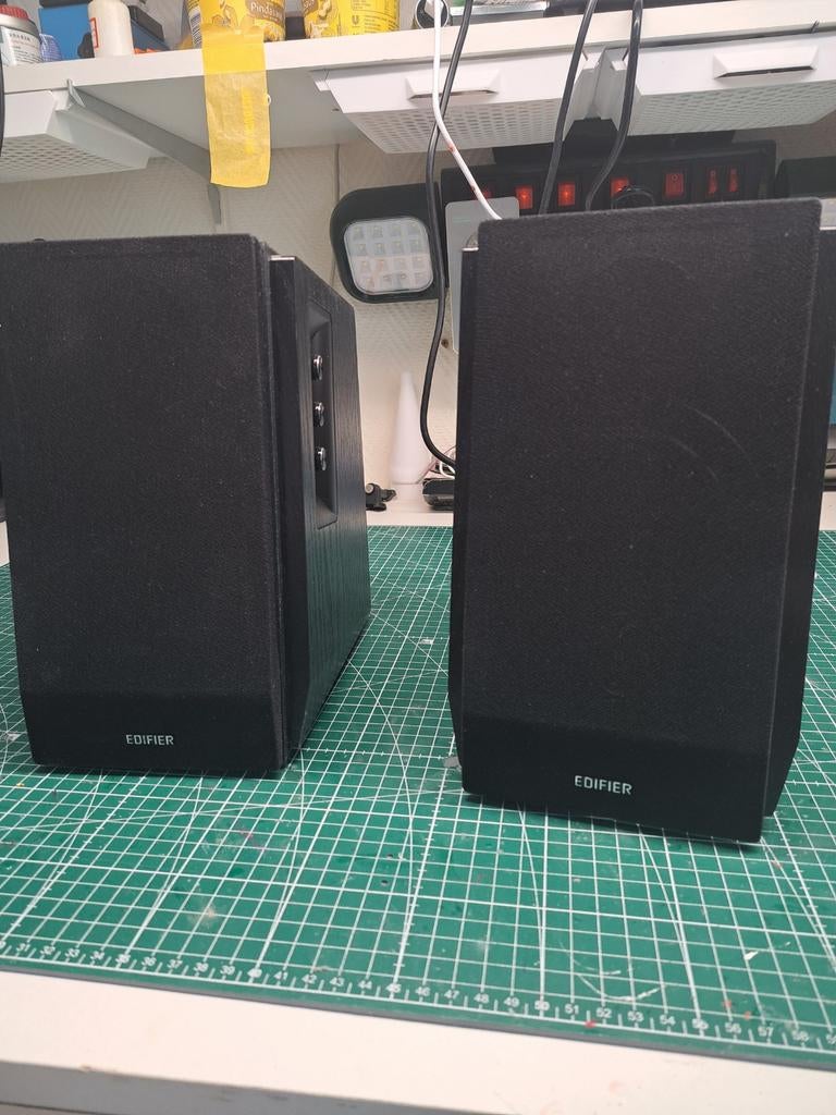 Edifier R1700BT bluetooth actieve boekenplank speakers