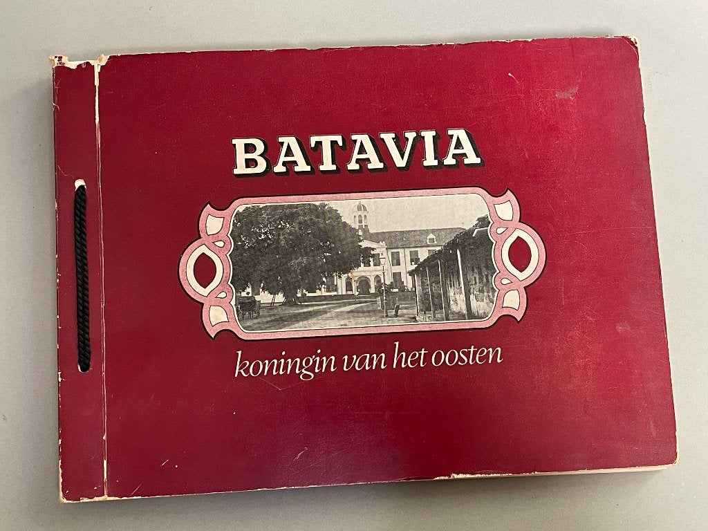 BATAVIA Koningin van het Oosten (1976) Ned. Indië, Boeken, Ophalen of Verzenden, 20e eeuw of later, Zo goed als nieuw