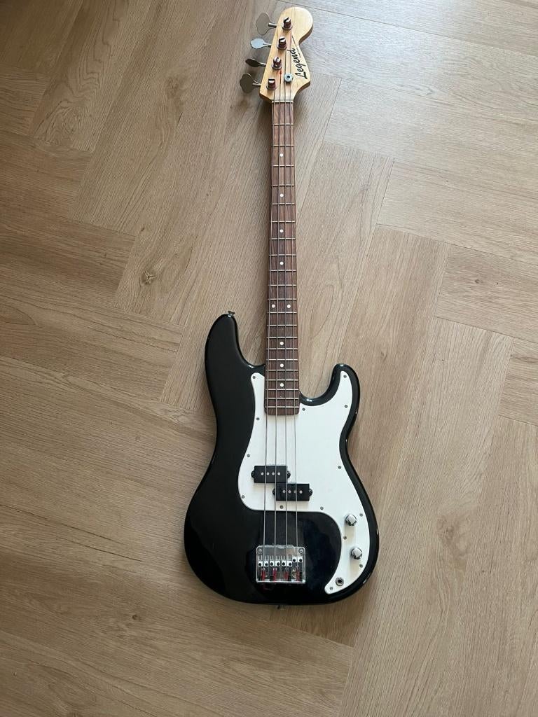 Legend P/J basgitaar, Muziek en Instrumenten, Snaarinstrumenten | Gitaren | Bas, Ophalen, Gebruikt, Elektrisch