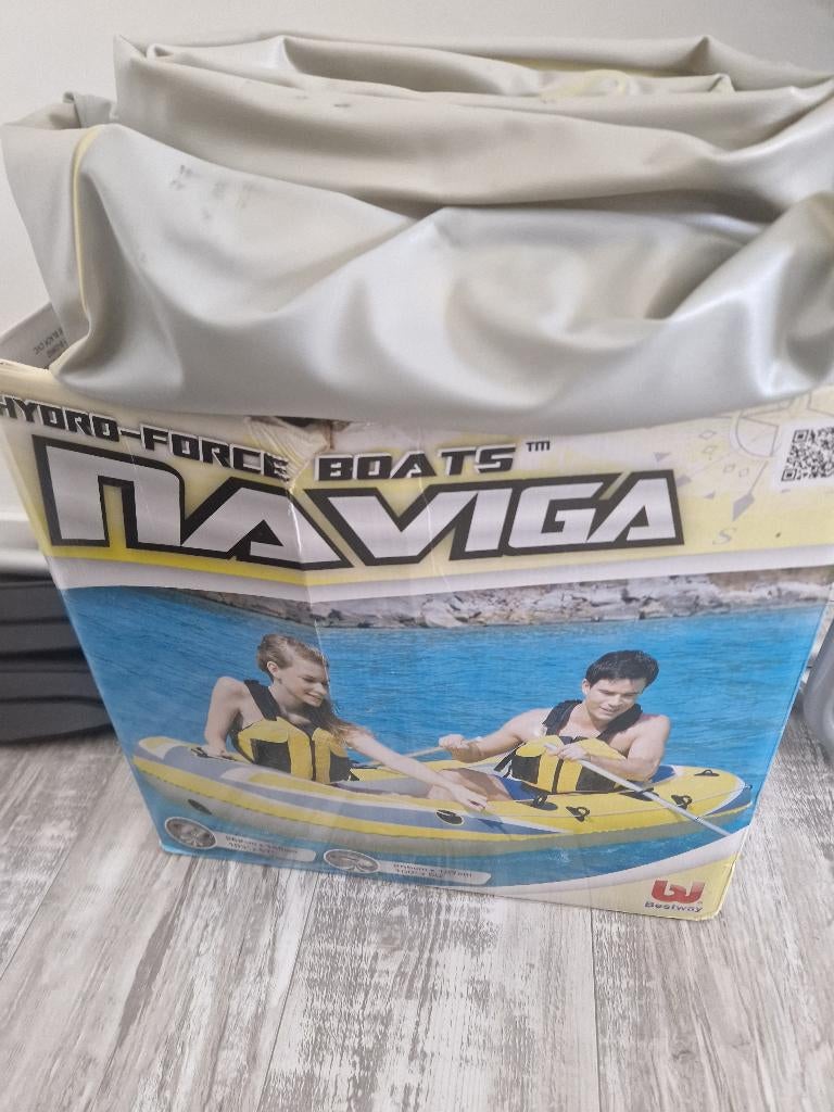 1 roeiboot, Ophalen, Zo goed als nieuw, Enkelbladige peddel