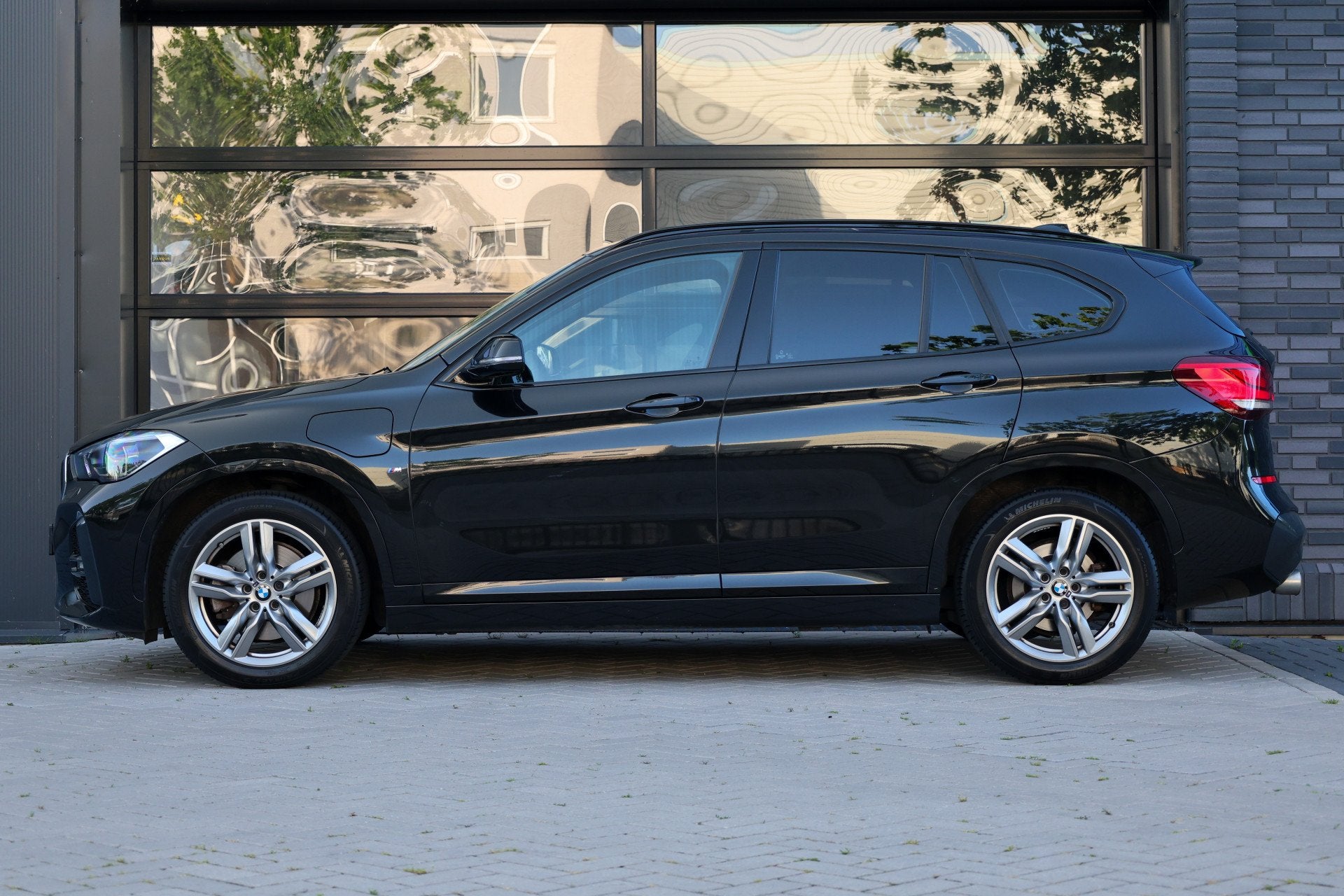 Foto 10 van BMW X1 xDrive25e eDrive Edition | M-SPORT | LEDER | LED | ST