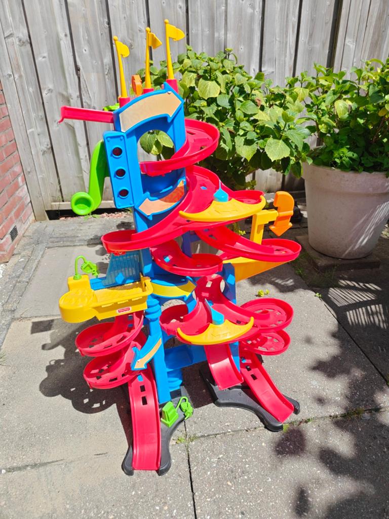 Leuke speelgarage met geluidjes en muziek, Kinderen en Baby's, Speelgoed | Speelgoedvoertuigen, Ophalen