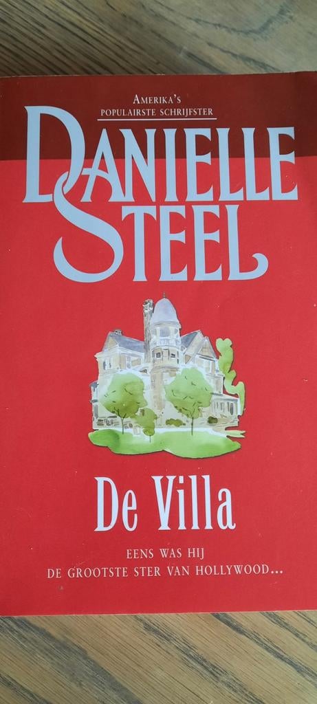 Danielle Steel - De Villa, Ophalen of Verzenden, Zo goed als nieuw