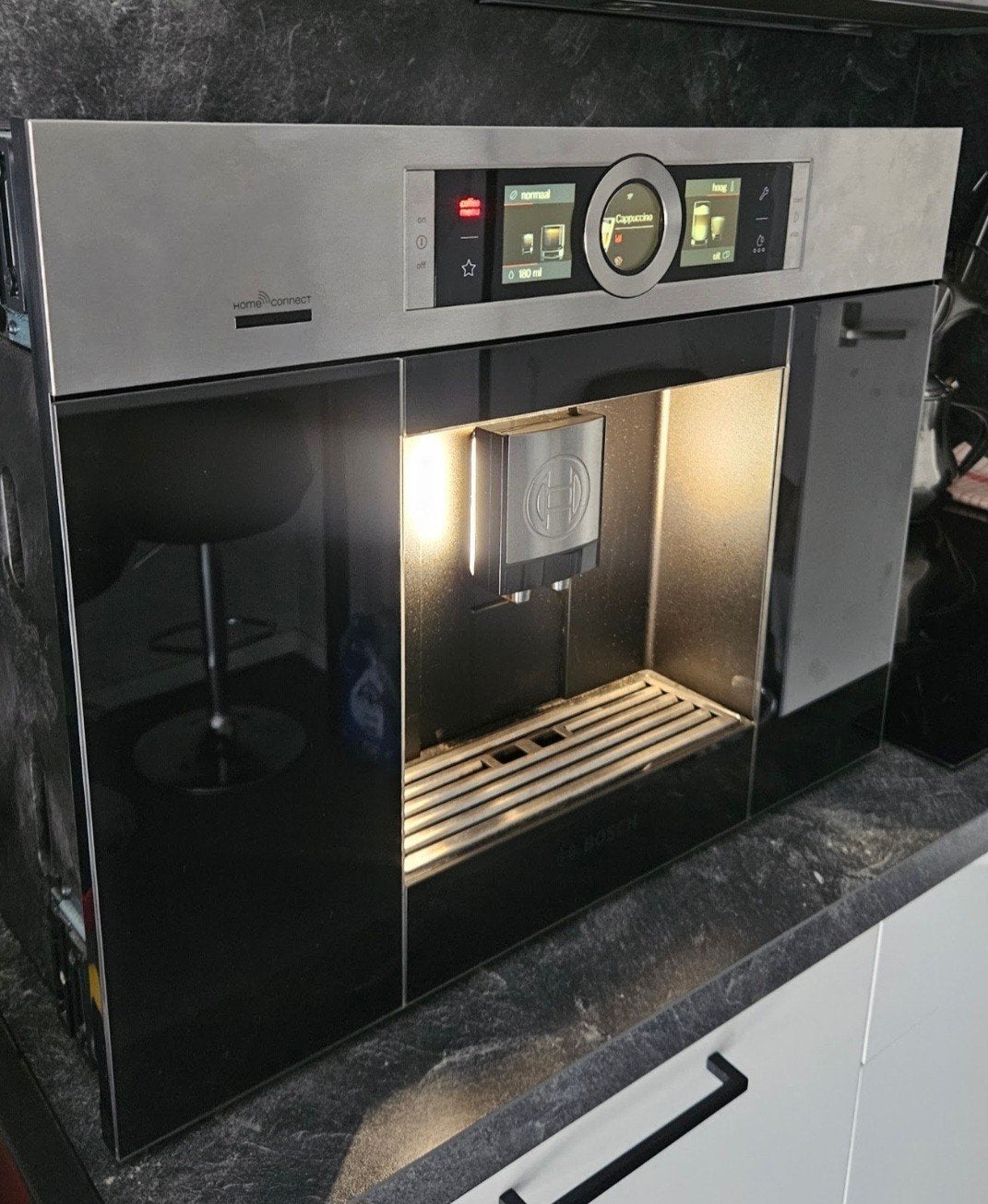 Bosch CTL636ES6/09 Inbouw koffiemachine 

Koffiemachine, Ophalen, Afneembaar waterreservoir, 10 kopjes of meer, Koffiemachine