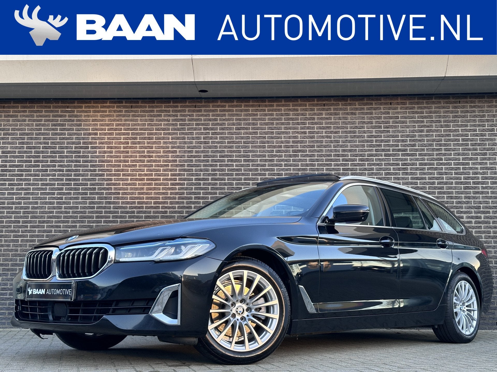 BMW 5 Serie Touring 520d High Executive | Panoramadak | Luxu, Automaat, Achterwielaandrijving, Euro 6, 2000 kg