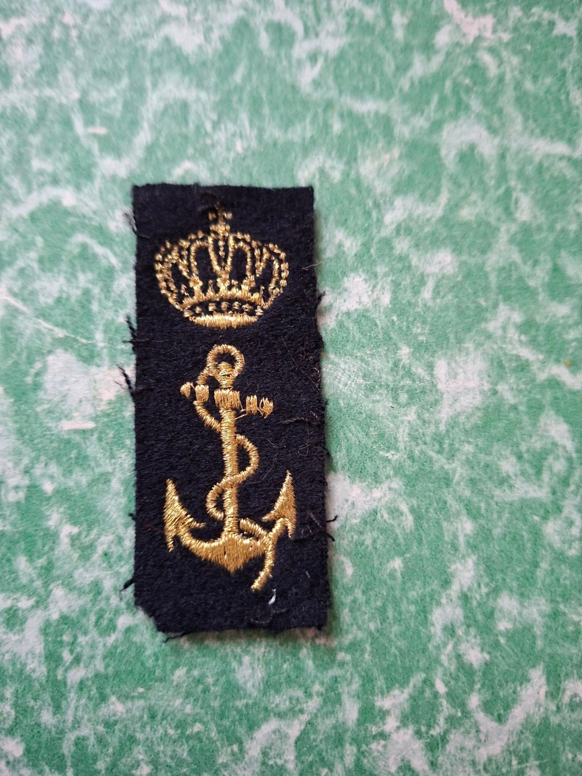 embleem, Koninklijke Marine *kroon & anker., Ophalen of Verzenden, Marine, Nederland, Embleem of Badge