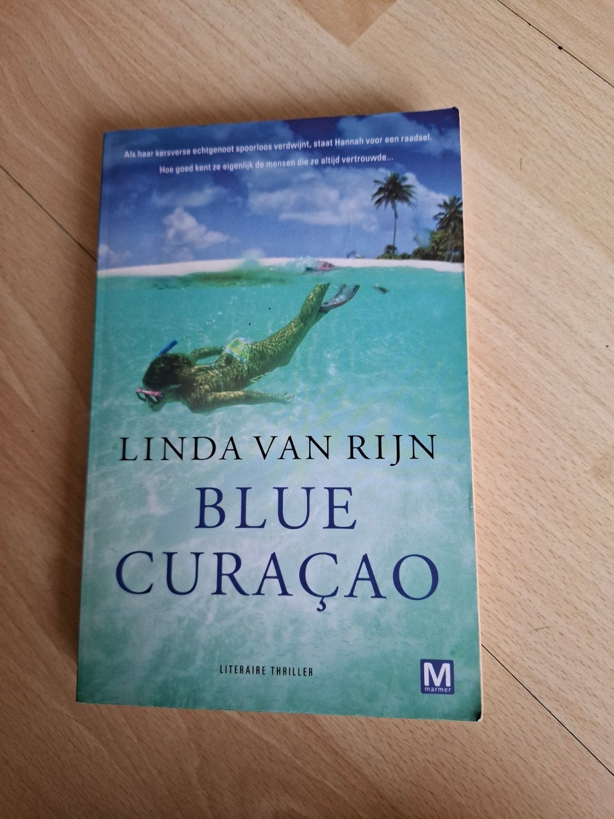 Linda van Rijn Blue Curaçao, Ophalen of Verzenden, Zo goed als nieuw