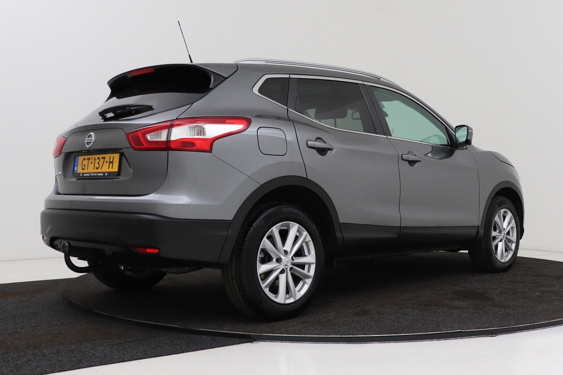 Nissan Qashqai 1.6 Tekna | Trekhaak | Panoramadak | INRUILKO, Auto's, Voorwielaandrijving, 1618 cc, Gebruikt, 4 cilinders