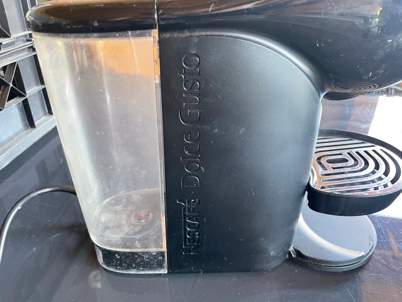 Nescafé Dolce Gusto Koffiezetapparaat - Zwart, Ophalen, Gebruikt, Koffiemachine, 1 kopje