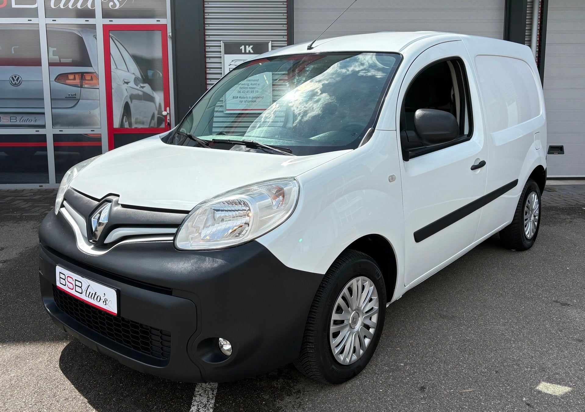 Renault Kangoo 1.2 TCe 115 EDC Comfort Automaat Airco Navi C, Stof, Gebruikt, Parkeersensor, 4 cilinders