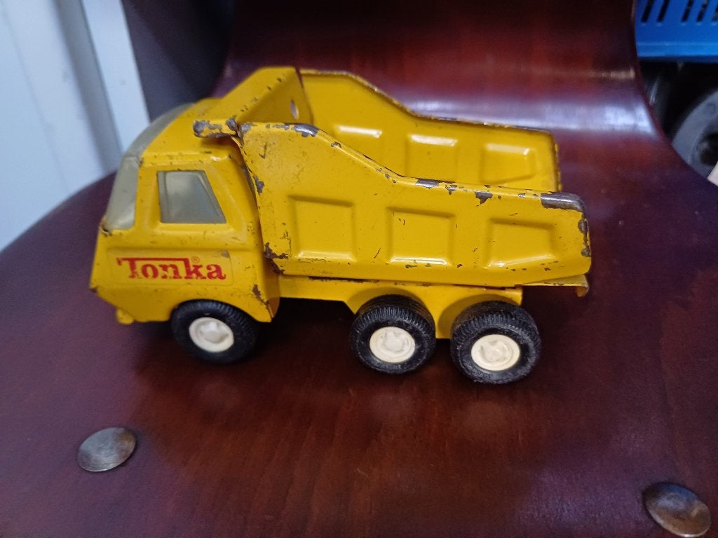 Vintage tonka vrachtwagen is in gebruikte, Ophalen of Verzenden, Gebruikt, Bus of Vrachtwagen