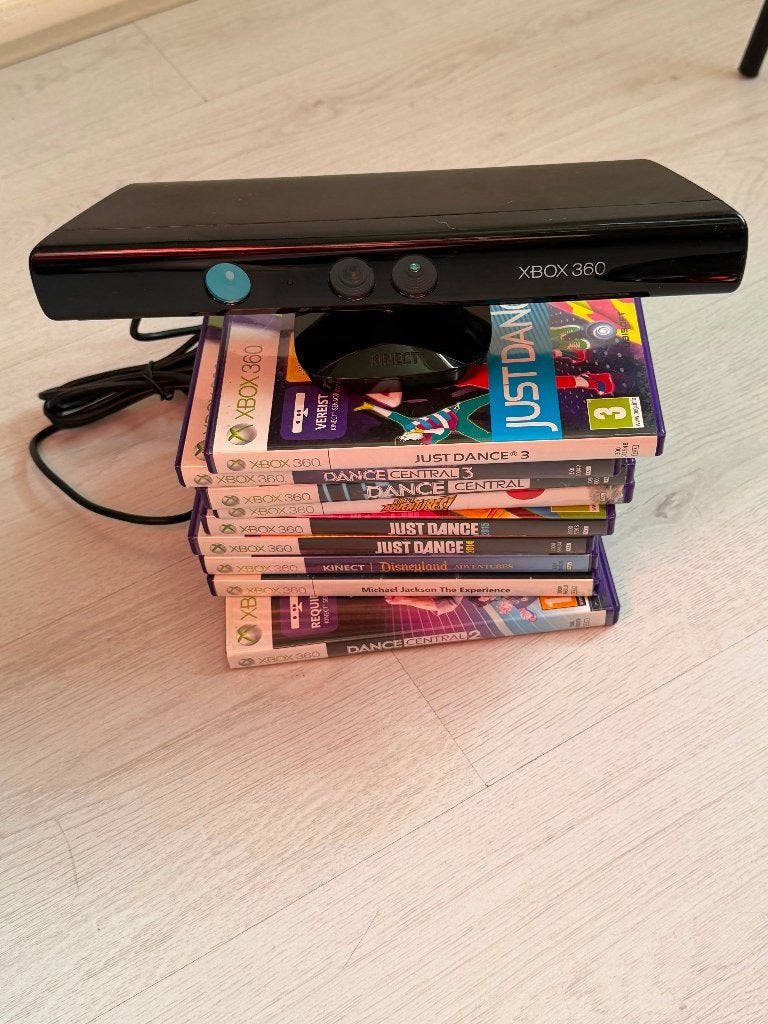 XBOX 360 KINECT incl. 9 Kinect ready spellen, Spelcomputers en Games, Games | Xbox 360, Zo goed als nieuw, Muziek, 1 speler, Vanaf 3 jaar
