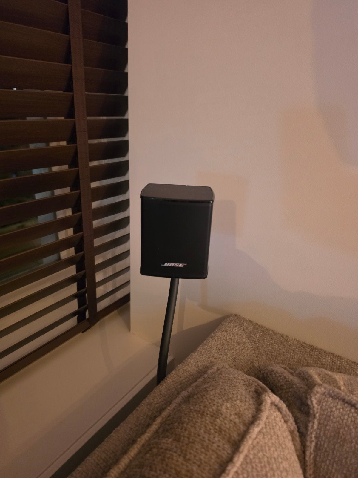 Bose 700  Soundbar en Subwover met 2 achter Speakers, Ophalen, Bluetooth, Zo goed als nieuw