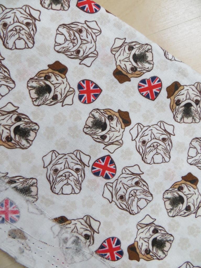 stof/Bulldog/Harten/Engeland/patchwork/quilts/katoen, Hobby en Vrije tijd, Stoffen en Lappen, Overige kleuren, Nieuw, Ophalen of Verzenden