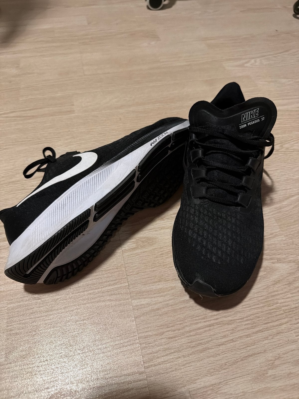 Nike Zoom Pegasus 37 Hardloopschoenen - Zwart - maat 43, Gebruikt, Ophalen of Verzenden, Hardlopen, Hardloopschoenen