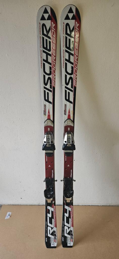 Fischer RC4 PROGRESSOR RACE CARVER 165cm GEWAXT EN GESLEPEN, Ophalen of Verzenden