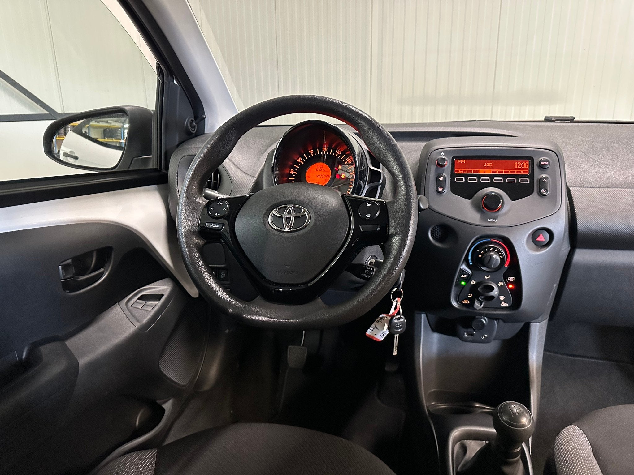 Toyota Aygo 1.0 VVT-i | X-fun 5-Drs | Airco, Gebruikt, Euro 6, 4 stoelen, Bedrijf