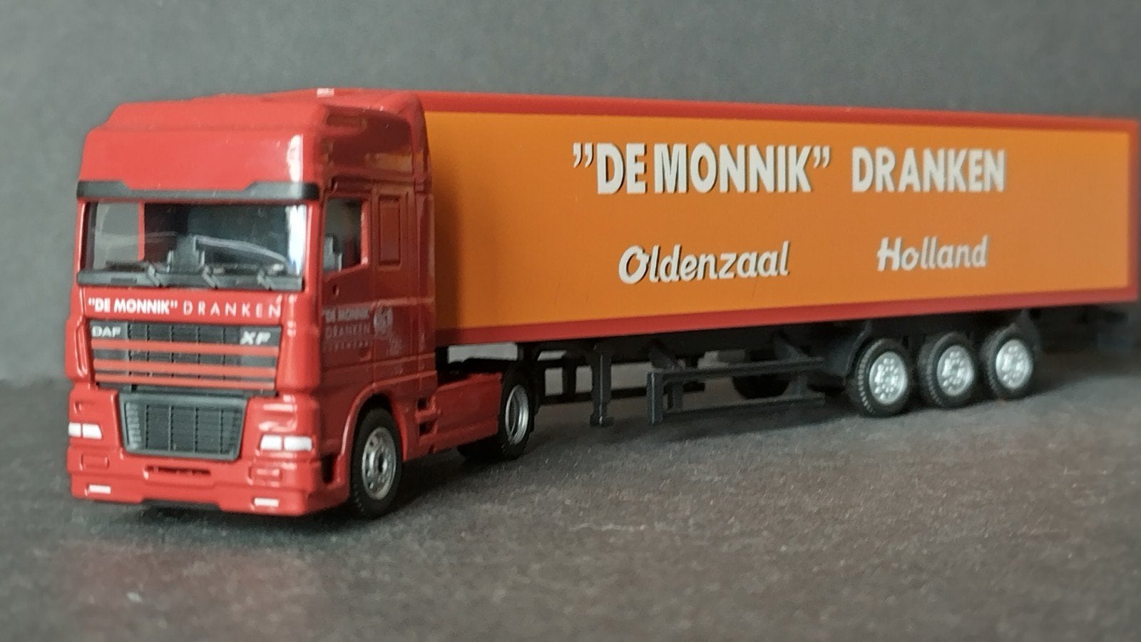 Daf Xf De Monnik Dranken Oldenzaal 1:87 Holland Oto Pol, Hobby en Vrije tijd, Overige merken, Zo goed als nieuw, Holland Oto, Bus of Vrachtwagen