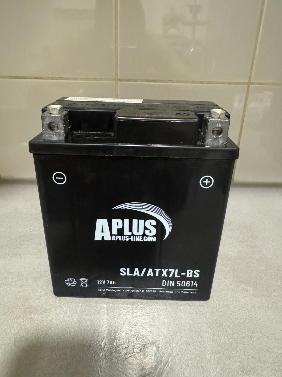 APLUS SLA/ATX7L-BS 12V 7Ah Motorfietsaccu, Ophalen, Zo goed als nieuw