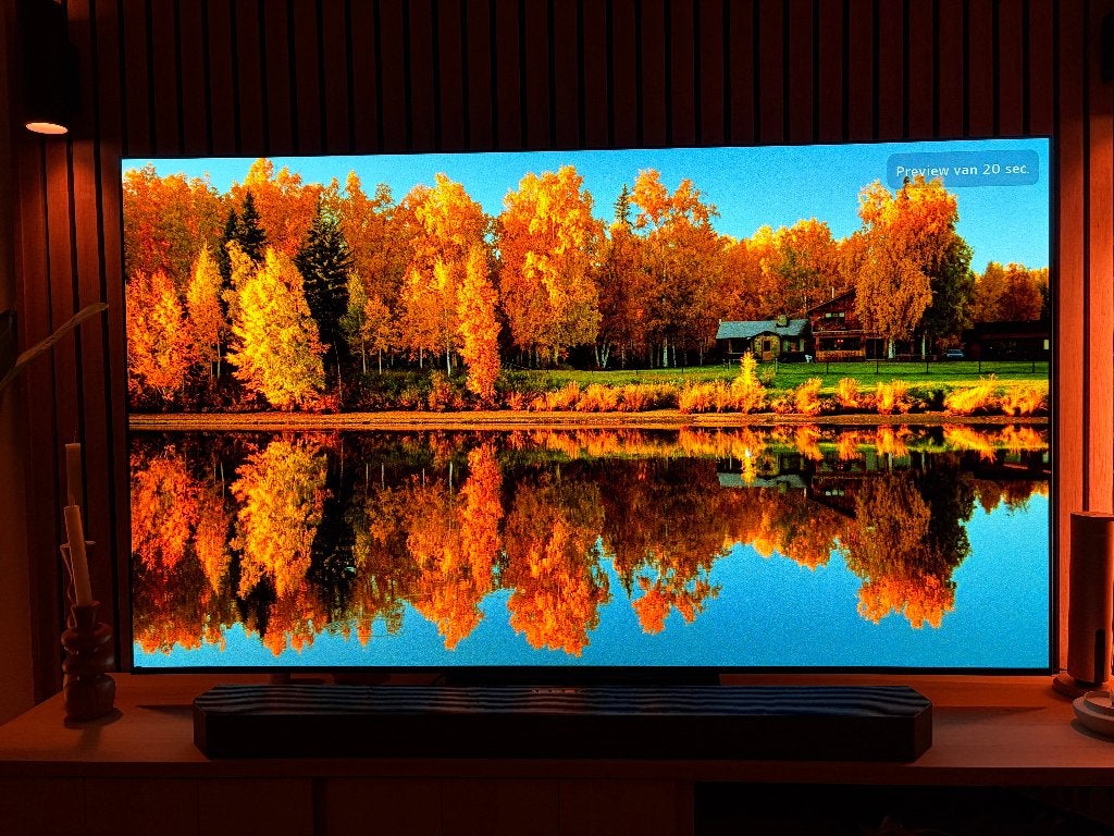 Foto 5 van LG OLED77C35LA in nieuwstaat!