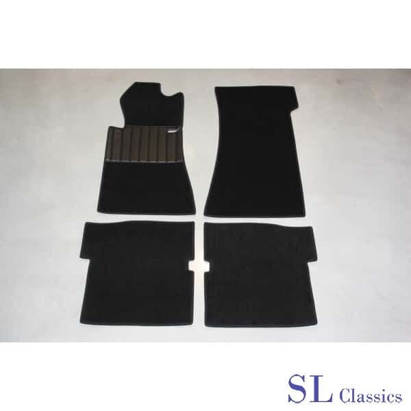 Tapijt set 4-delig Zwart Mercedes-Benz SL, W107 - R107, Auto-onderdelen, -, Nieuw, Ophalen of Verzenden, -