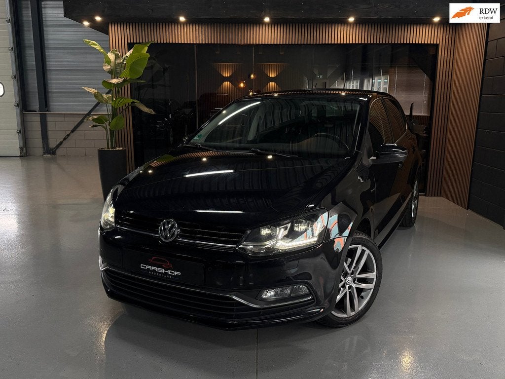 Volkswagen POLO 1.0 MPI LOUNGE EDITION! CRUISE/LED/STOELVRM, Stof, Gebruikt, Zwart, Bedrijf