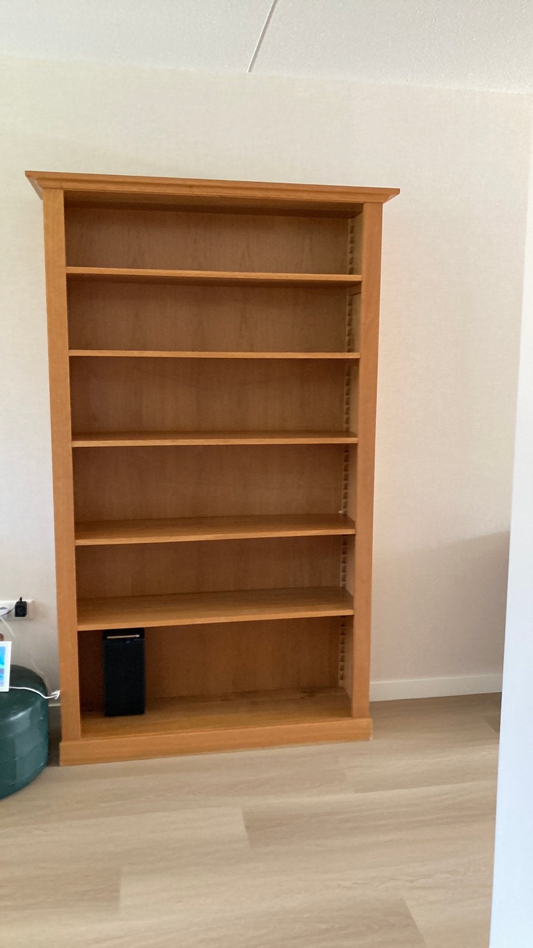 Massief eiken boekenkast, Huis en Inrichting, Kasten | Boekenkasten, Ophalen, Gebruikt, 25 tot 50 cm, 200 cm of meer