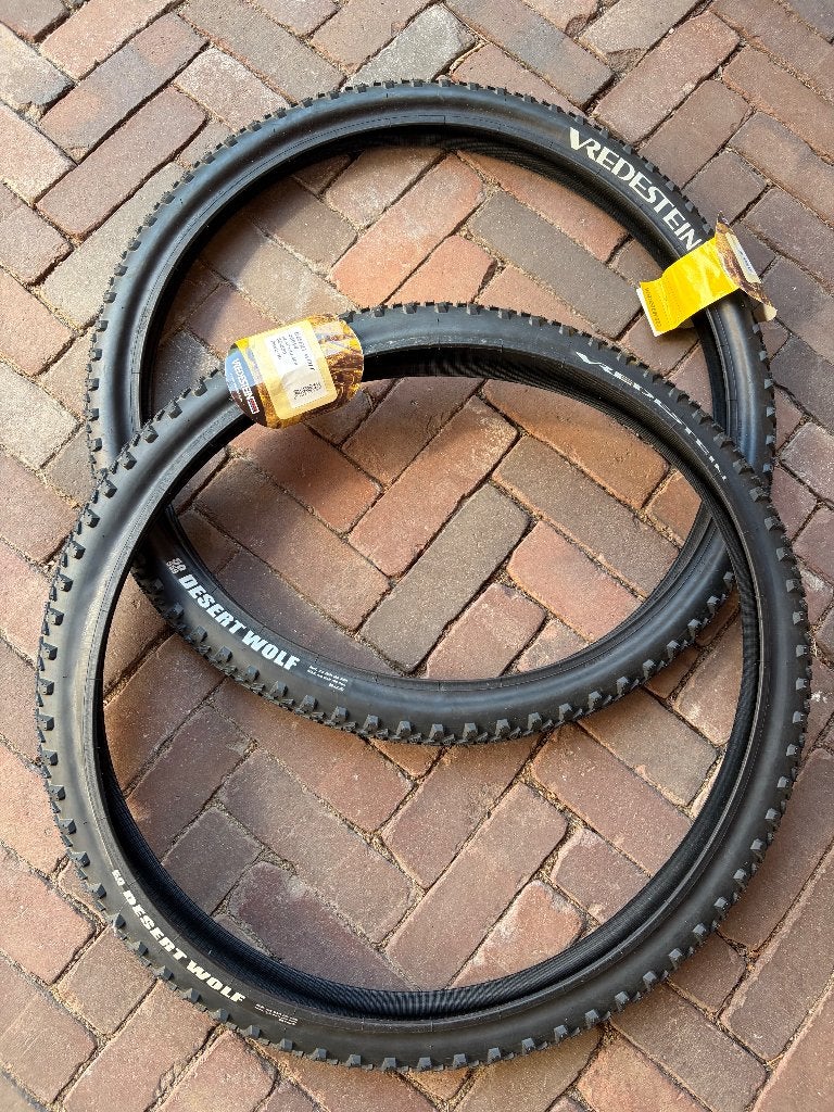 Fietsbanden Desert wolf, Ophalen, Nieuw