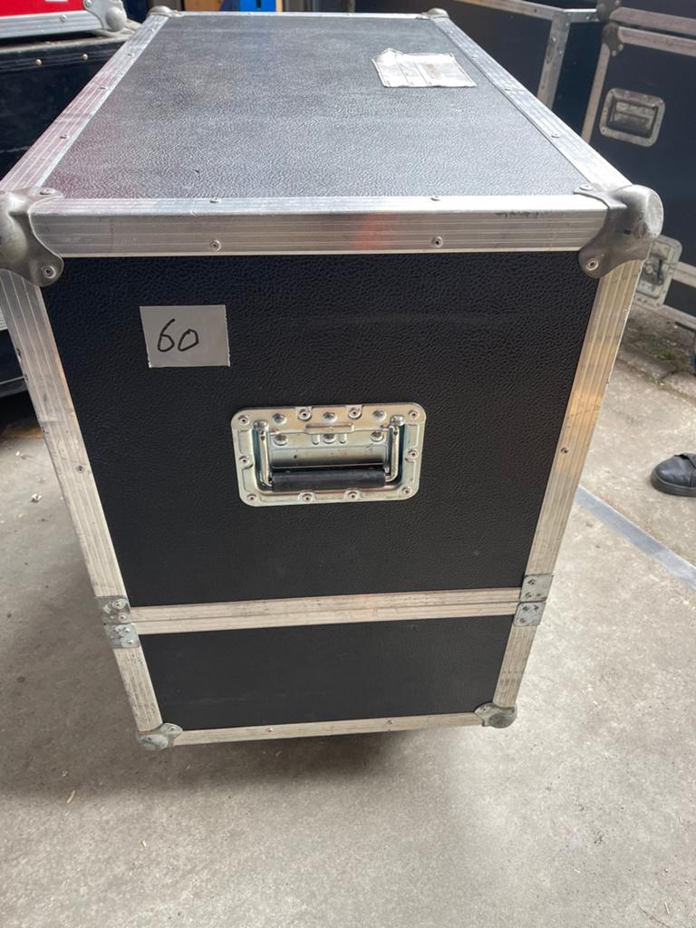 Speakercase Speaker Flightcase 83x43cm 22+40cm Hoog &Wielen, Ophalen, Gebruikt, Overige instrumenten, Flightcase