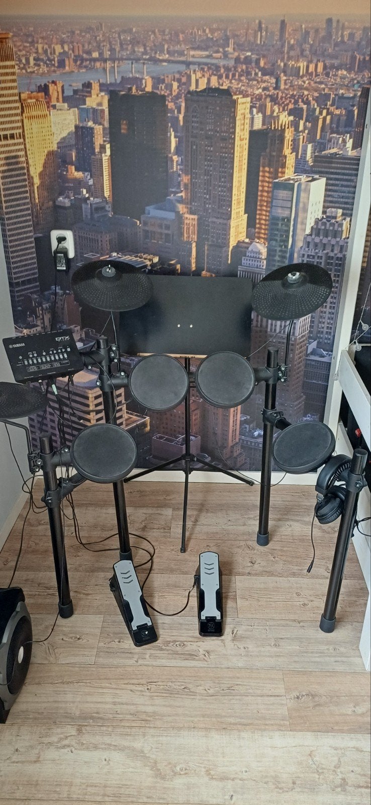 Elektronisch drumstel Yamaha DTX402K, Muziek en Instrumenten, Drumstellen en Slagwerk, Ophalen, Gebruikt, Yamaha, Elektronisch