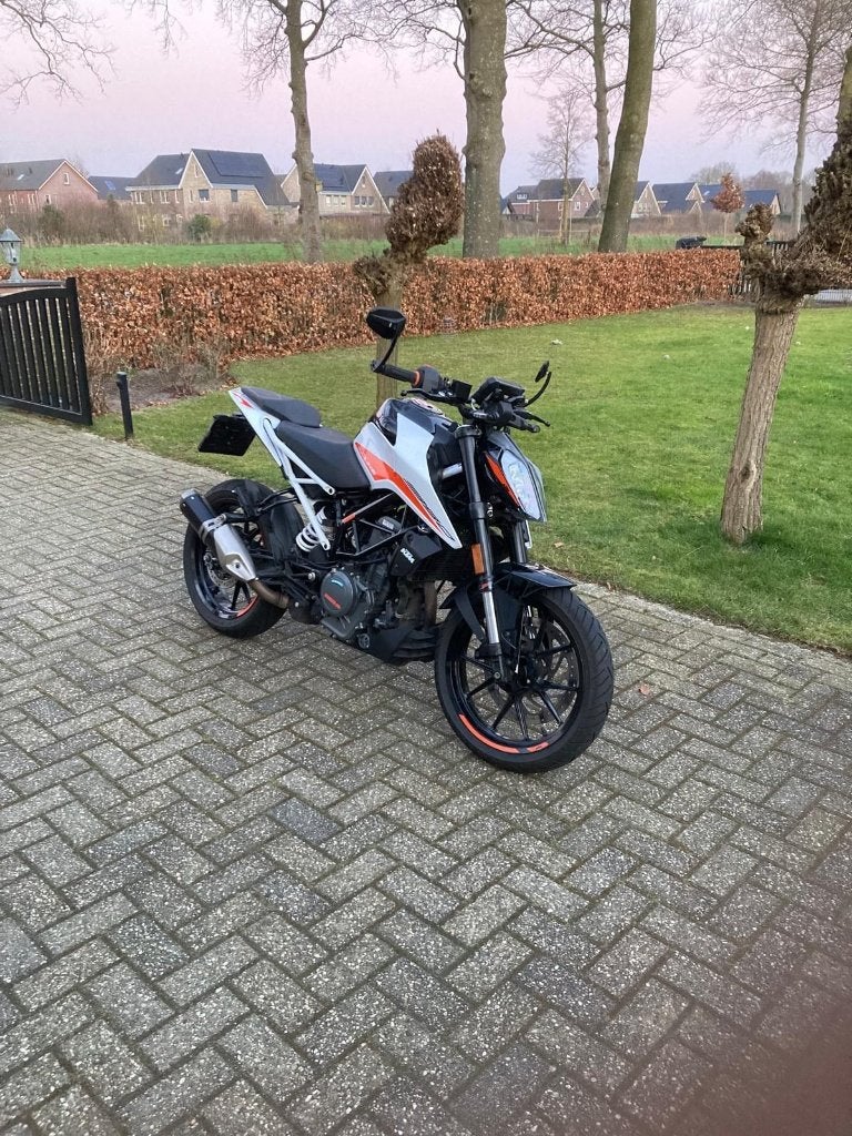 KTM Duke 390, 390 cc, Occasion, Particulier, Minimaal motorrijbewijs A2