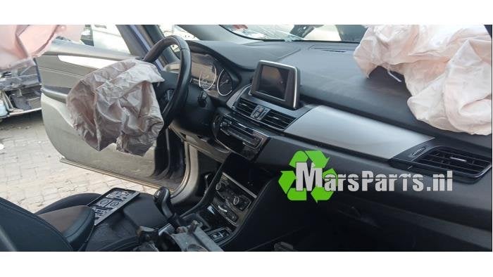 Navigatie Display van een BMW 2-Serie, Gebruikt, -, -, Ophalen of Verzenden