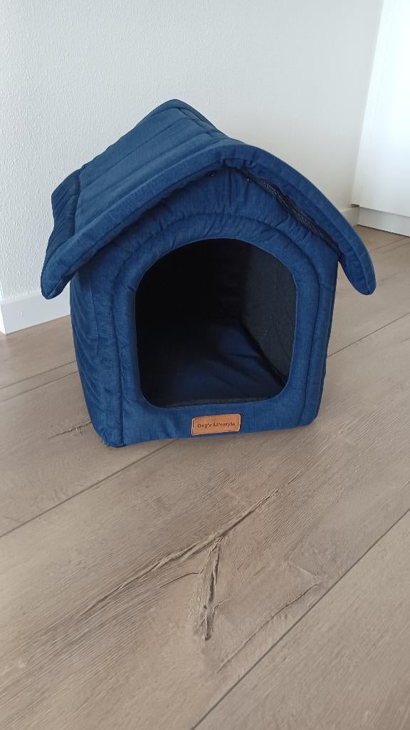 Hondenhuisje, Dieren en Toebehoren, Hondenmanden, Ophalen, Zo goed als nieuw, Stof