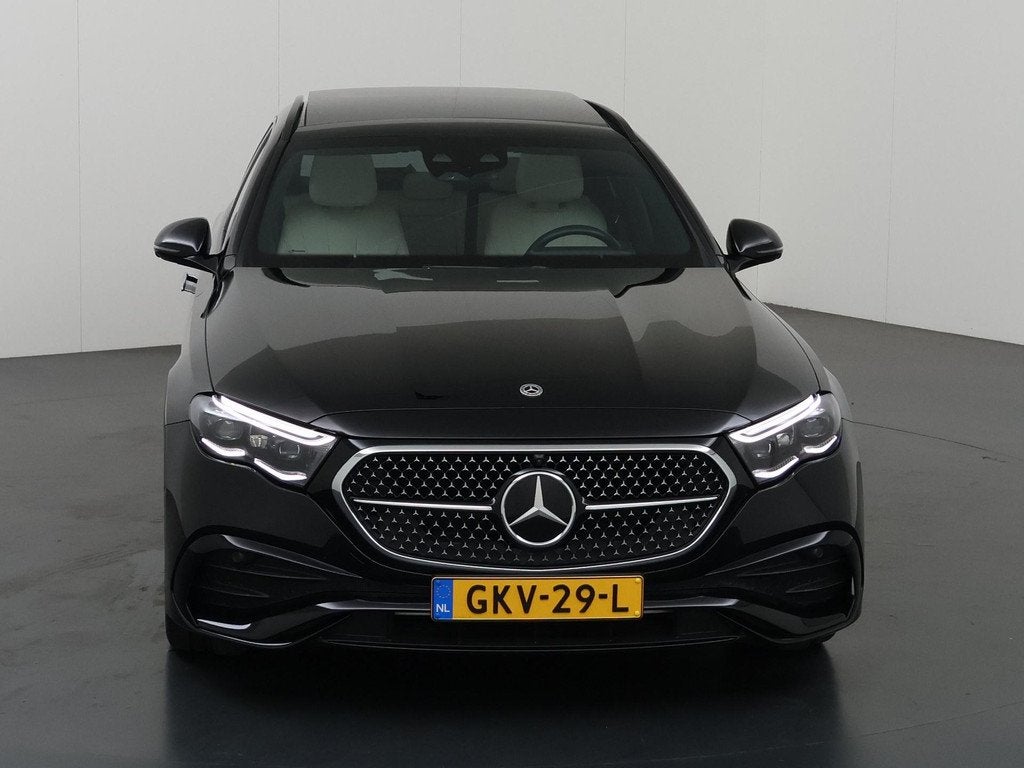 Mercedes-Benz E-klasse Estate 300 e AMG Line | Night | Panor, Auto's, Mercedes-Benz, Automaat, Gebruikt, 4 cilinders, Automatische klimaatregeling