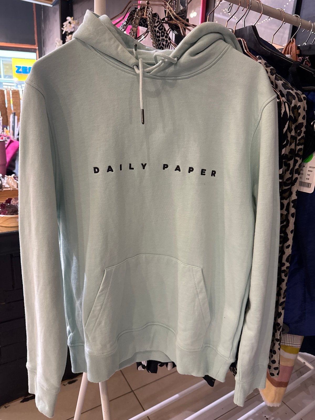 Daily Paper Hoodie - Lichtgroen met logo €25., Ophalen, Zo goed als nieuw