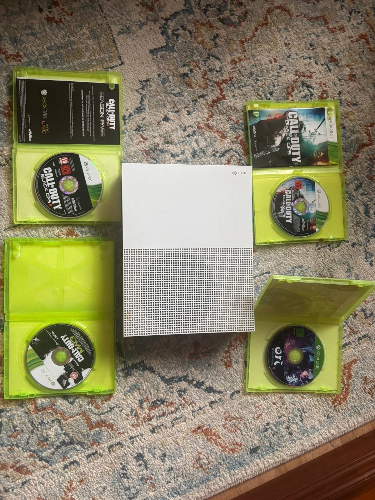Wit Xbox One S (Model 1681) met 4 games en 1 Xbox-controller, Xbox One S, Ophalen of Verzenden, 1 TB, Met 1 controller